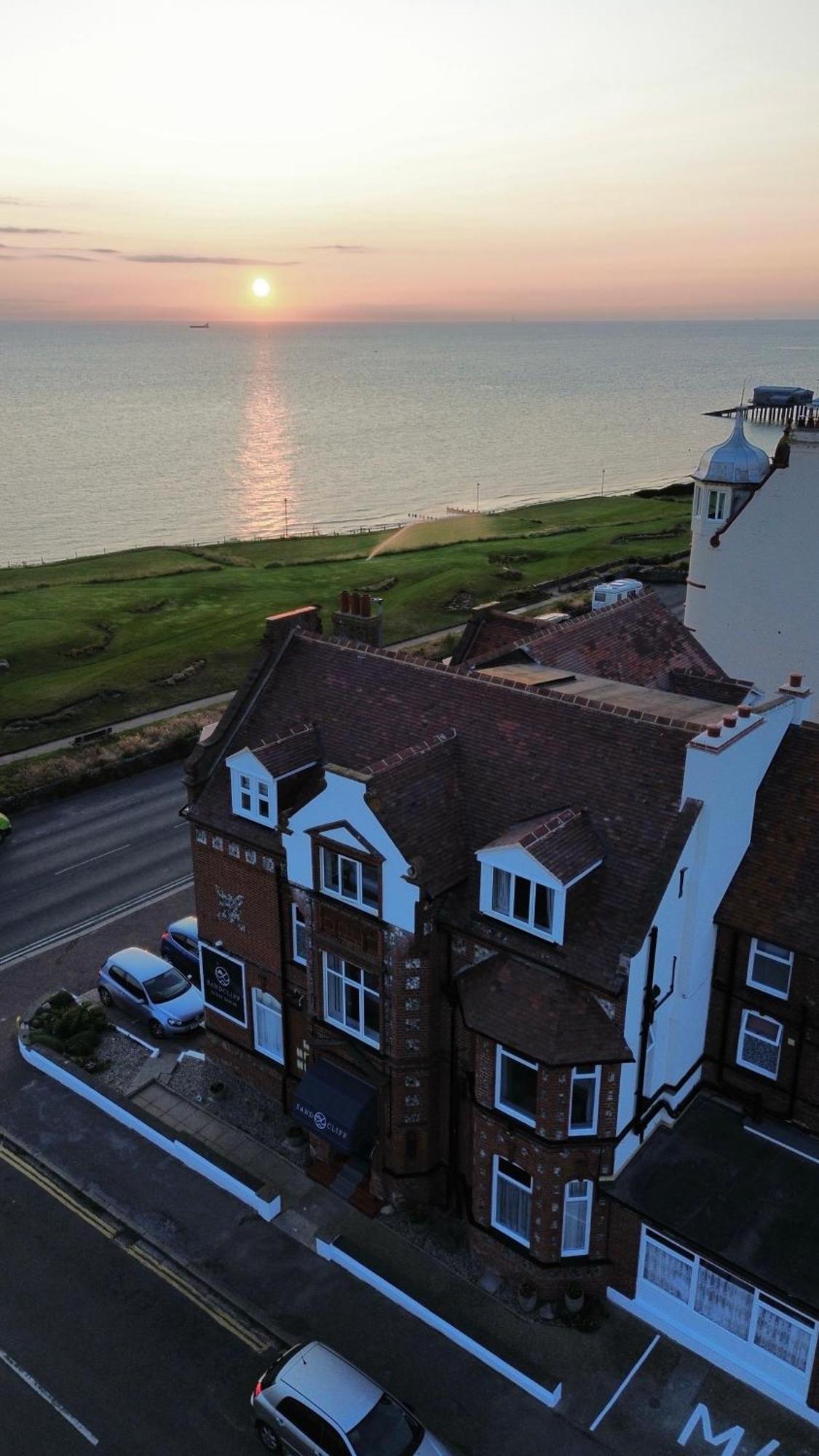 Sandcliff Guest house